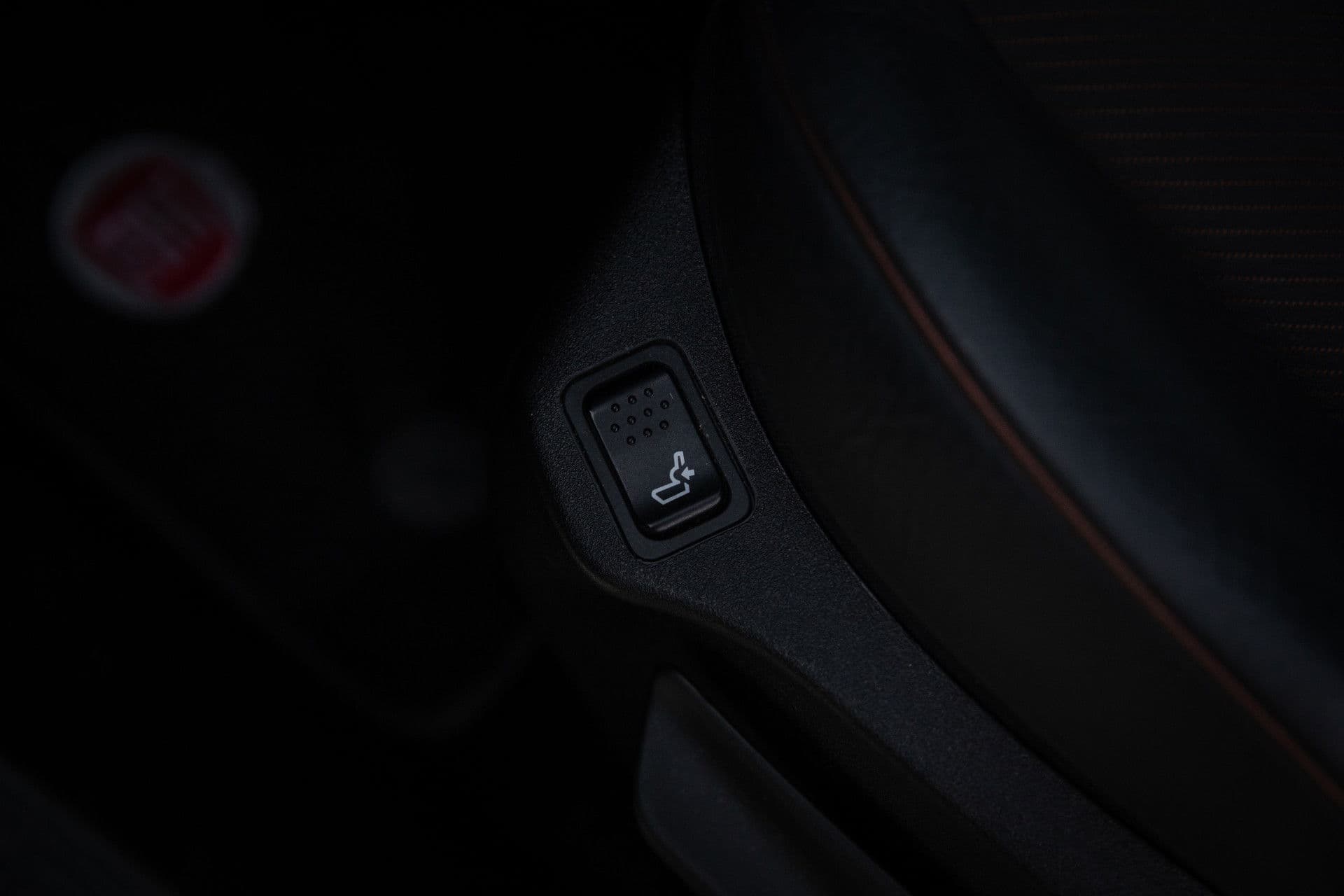 Fiat 500X Cross 1.3 GSE (eco) City Cross Opening Edition , Stoelverwarming, Half leder, Climate control thumbnail 21