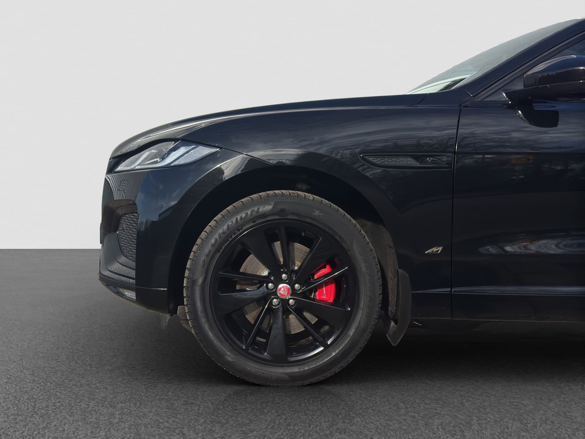 Jaguar F-Pace P400e R-Dynamic SE | Pano | Memory | Meridian | Camera | Adaptive thumbnail 16