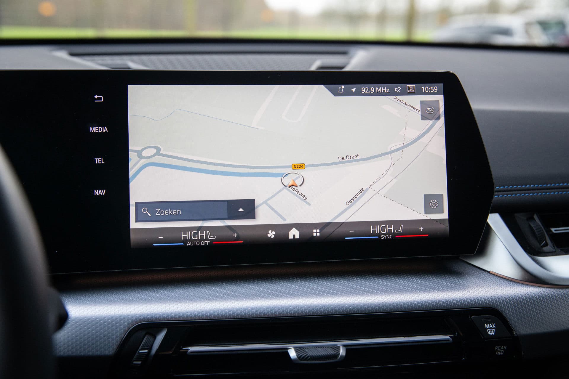 BMW X1 sDrive18i M-Sport , Achteruitrijcamera, Draadloze lader, Sfeerverlichting, thumbnail 13