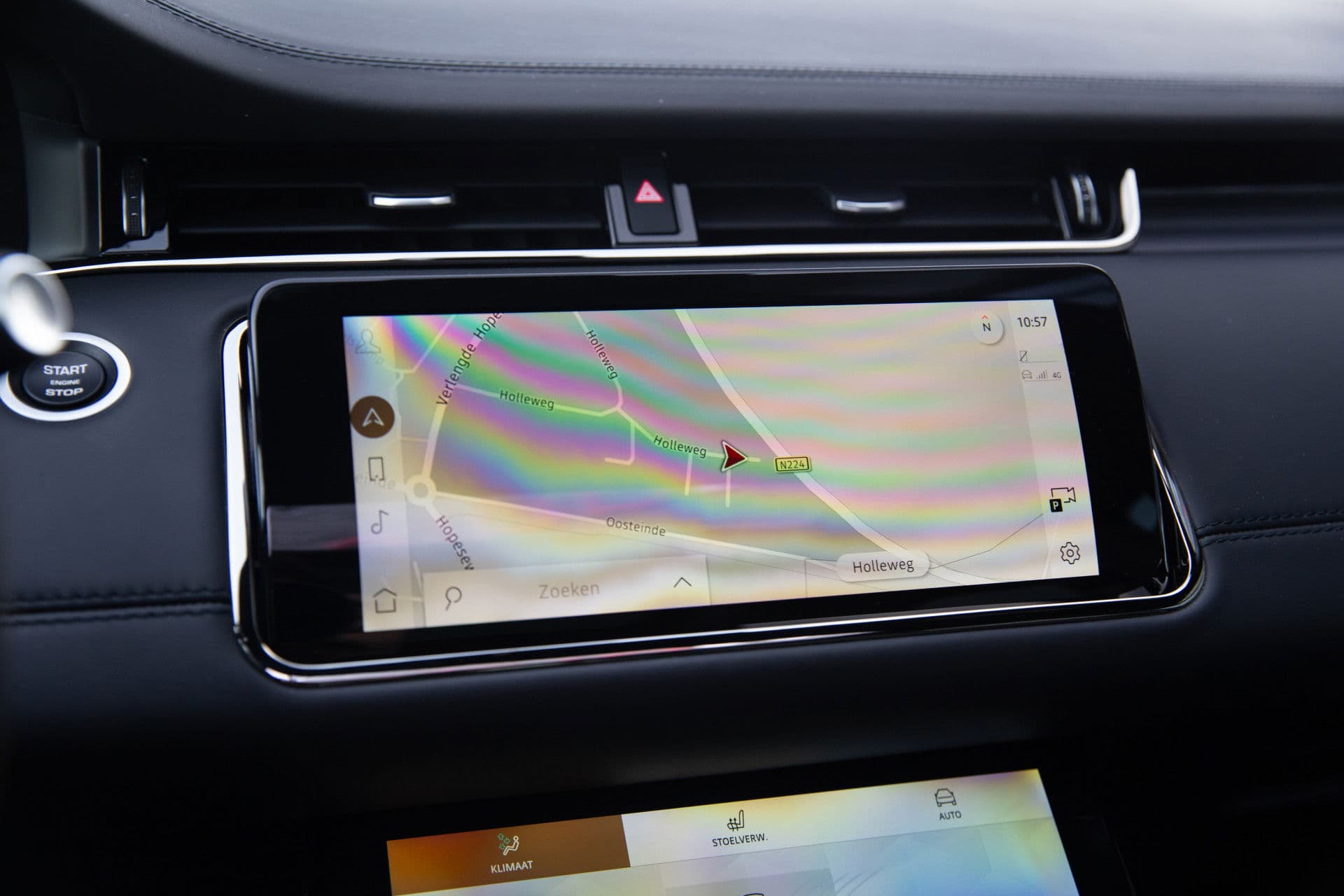 Land Rover Range Rover Evoque 1.5 P300e AWD R-Dynamic HSE Autobiography , Panoramadak, Meridian, Stoelventilatie, Head-up Display thumbnail 16