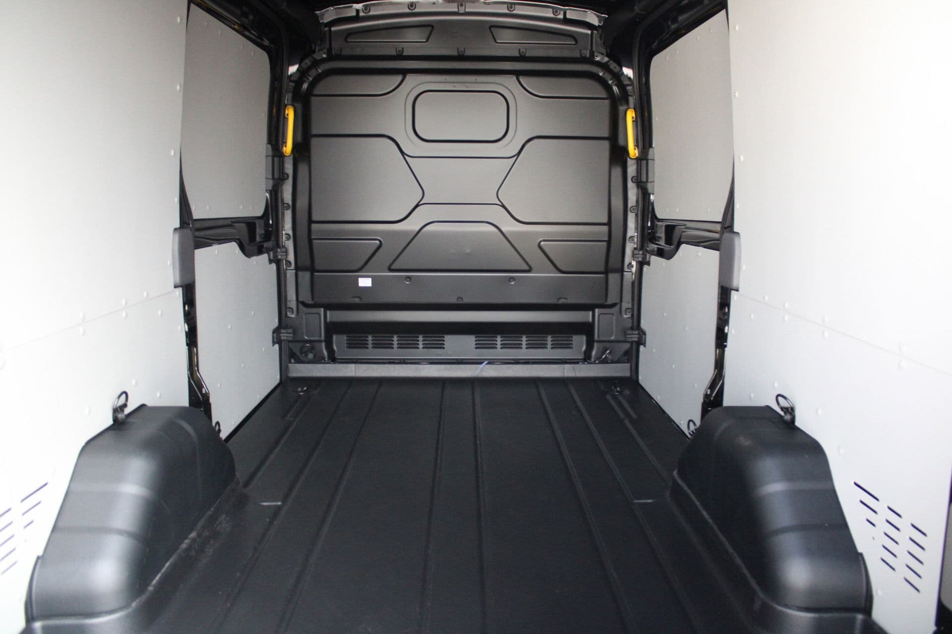 Ford Transit 350 2.0 TDCI L2H2 Trend 165pk - Facelift - 2x Schuifdeur - Adaptive Cruise - Navigatie - Blind Spot - 360 Camera - Stoel - Stuurverwarming - Rijklaar thumbnail 11