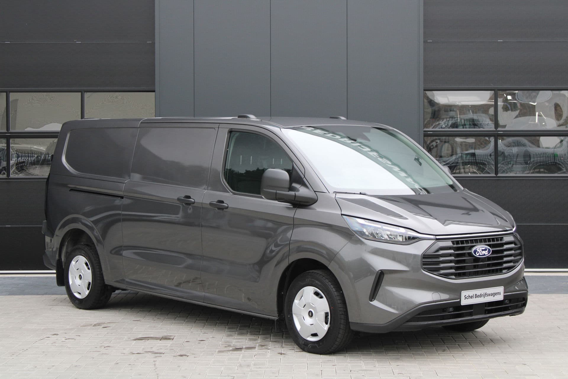 Ford Transit Custom 320 2.0 TDCI L2H1 Trend 136pk - Carplay - Android - LED koplampen - Stoelverwarming - 70l tank - Rijklaar thumbnail 4