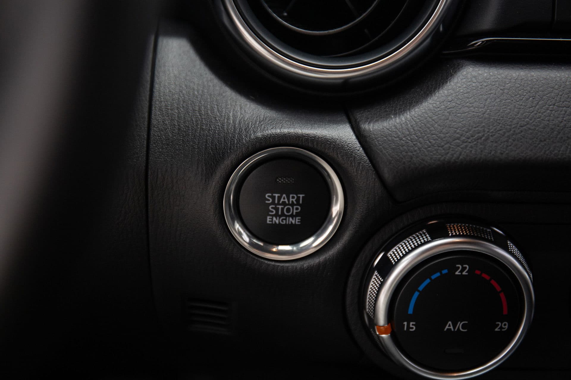 Mazda MX-5 2.0 SkyActiv-G 184 Exclusive Line , Carplay, Achteruitrijcamera, Stoelverwarming, Keyless thumbnail 19