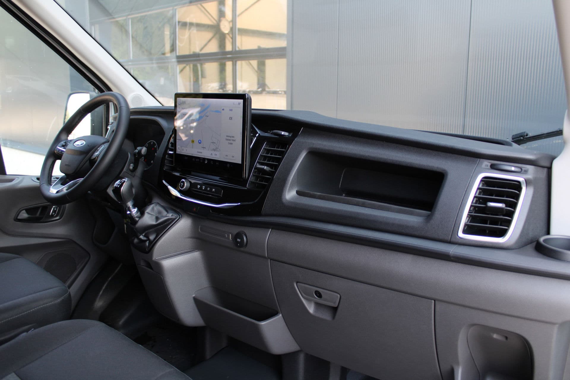 Ford Transit 350 2.0 TDCI L3H2 Trend 130pk Trend - Navigatie - Blind Spot - Adaptive cruise - Camera - 270gr deuren - Trekhaak - Rijklaar thumbnail 35