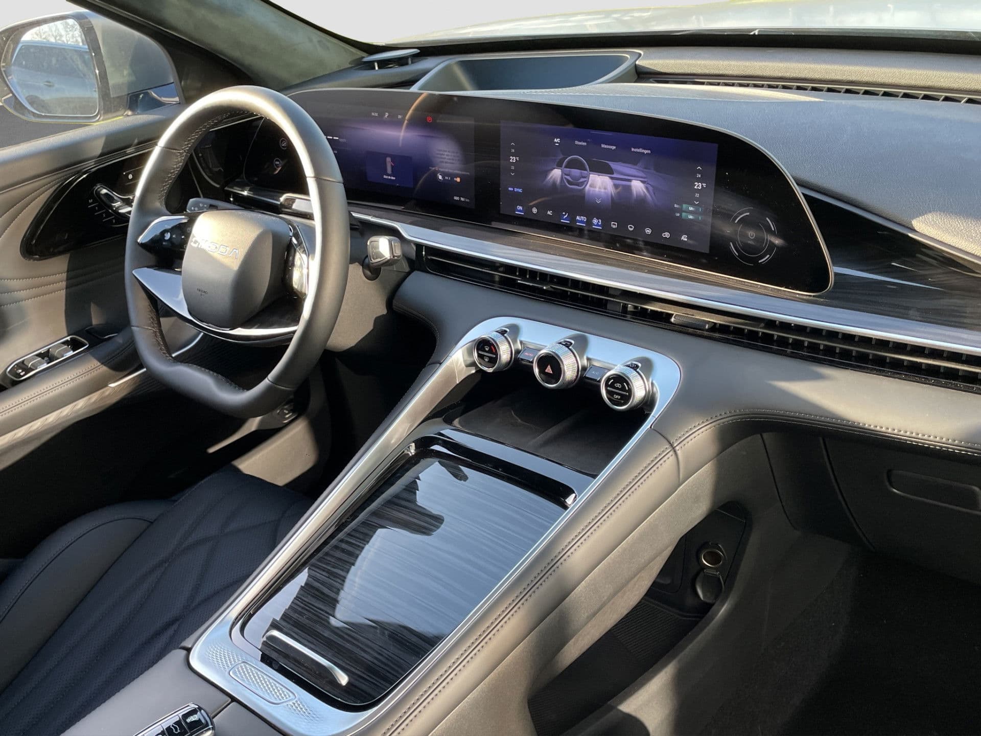 Omoda 9 1.5T-GDi SHS-P Premium | INRUILACTIE | Pano | 150km elektr. range thumbnail 2