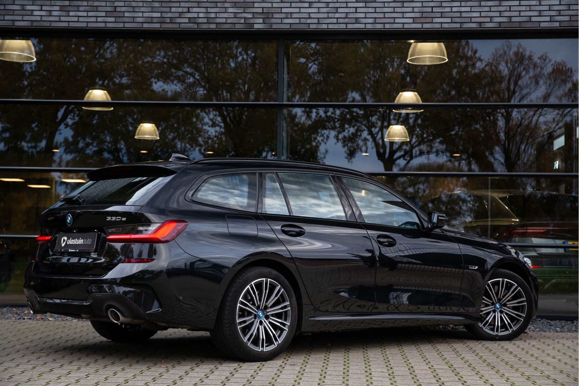 BMW 3 Serie Touring 330e High Executive M-Sport , Adap. cruise, Trekhaak, Stoel/stuurverwarming, thumbnail 2