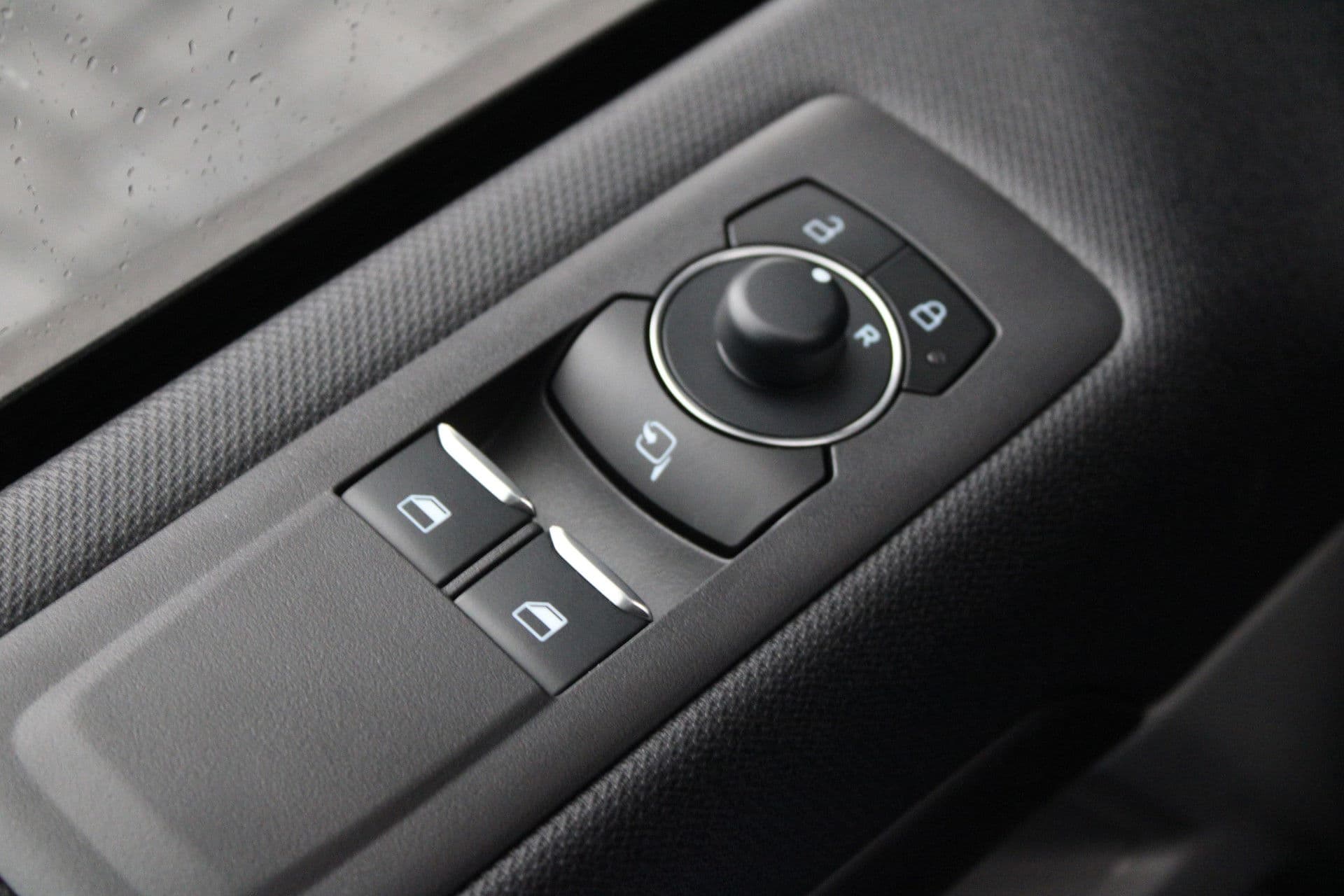 Ford Tourneo Custom 340 2.5 PHEV L2H1 Titanium X 232pk - 2x Schuif - ACC - 360 camera - Leder - Prijs excl. BTW - Rijklaar thumbnail 20