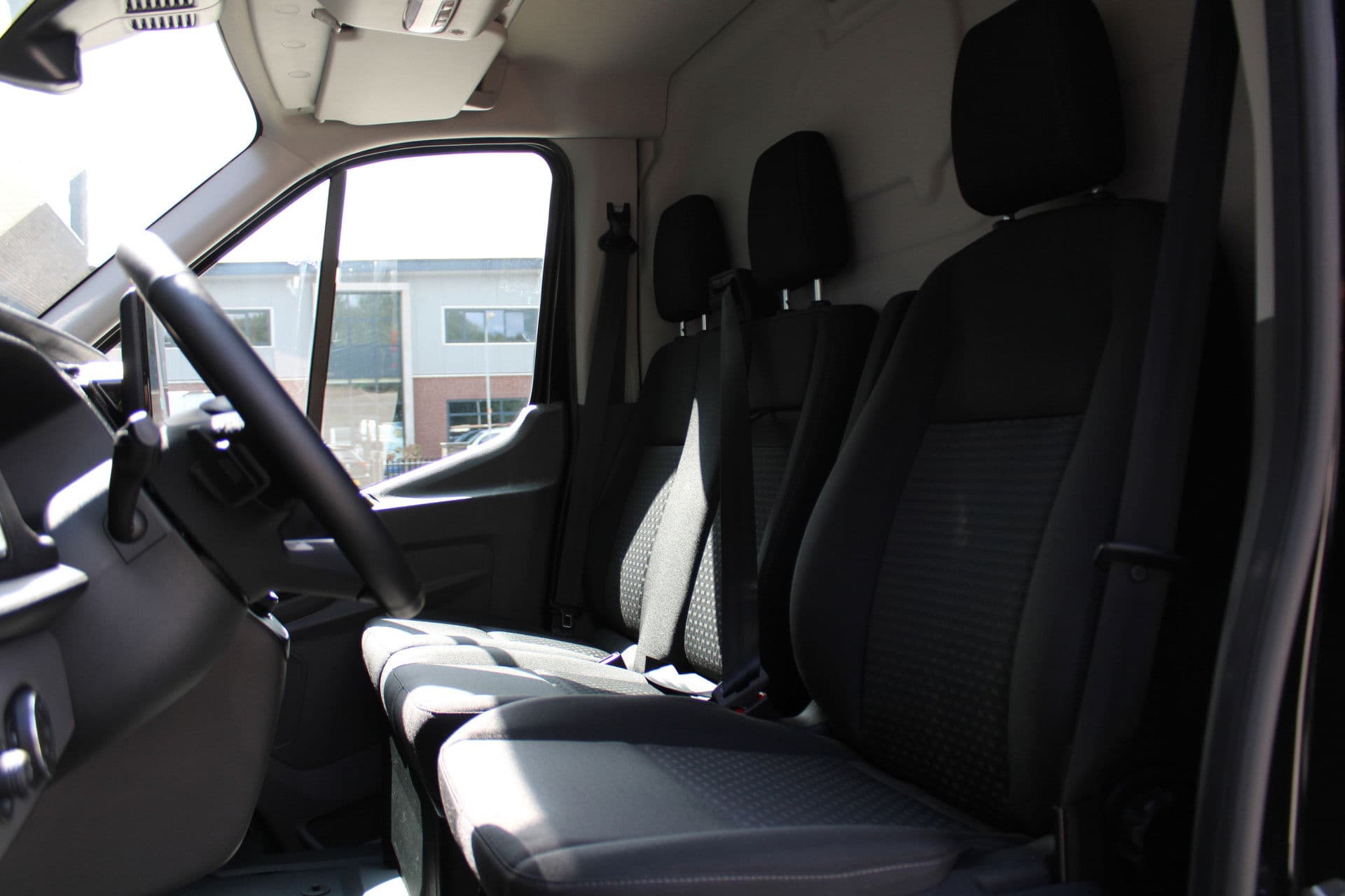 Ford Transit 350 2.0 TDCI L2H2 Trend 165pk - Facelift - 2x Schuifdeur - Adaptive Cruise - Navigatie - Blind Spot - 360 Camera - Stoel - Stuurverwarming - Rijklaar thumbnail 15