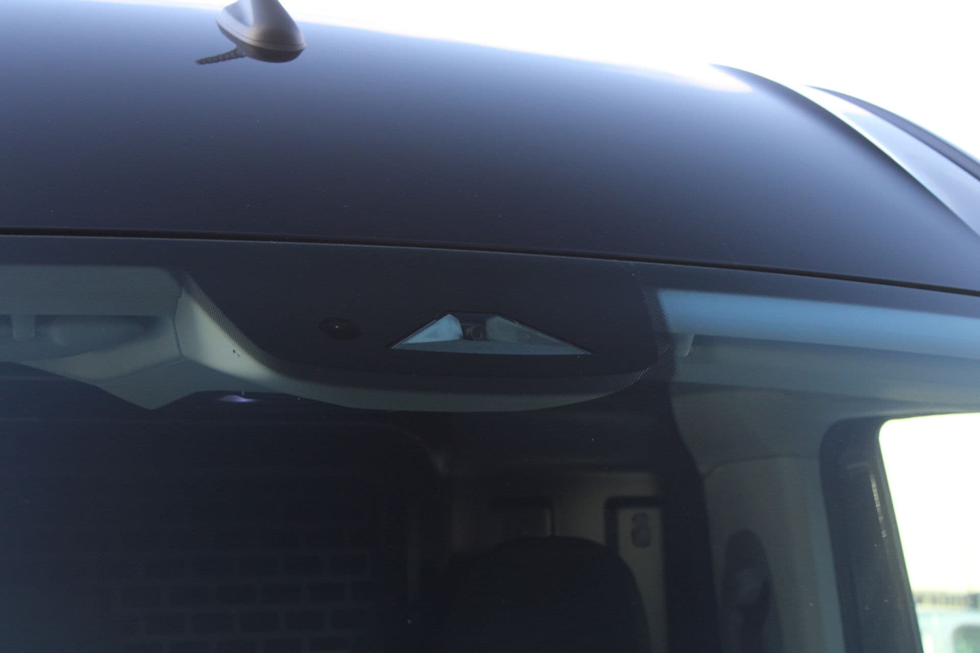 Volkswagen Crafter 35 2.0 TDI L3H3 177pk - Facelift - Navigatie - LED - Geveerde stoel - Virtual cockpit - Camera - Trekhaak - Stoelverwarming - Rijklaar thumbnail 43