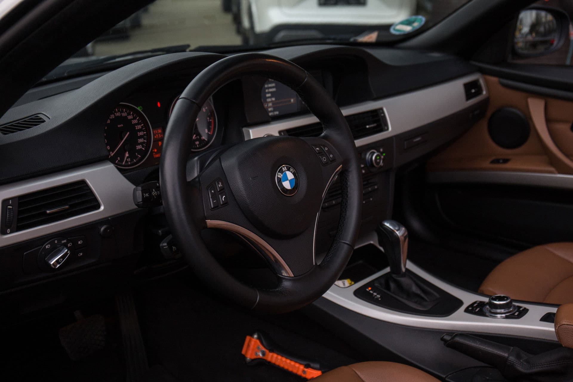 BMW 3 Serie Cabrio 325i High Executive , Automaat, Navigatie, Leer, Stoelverwarming, Memory thumbnail 9