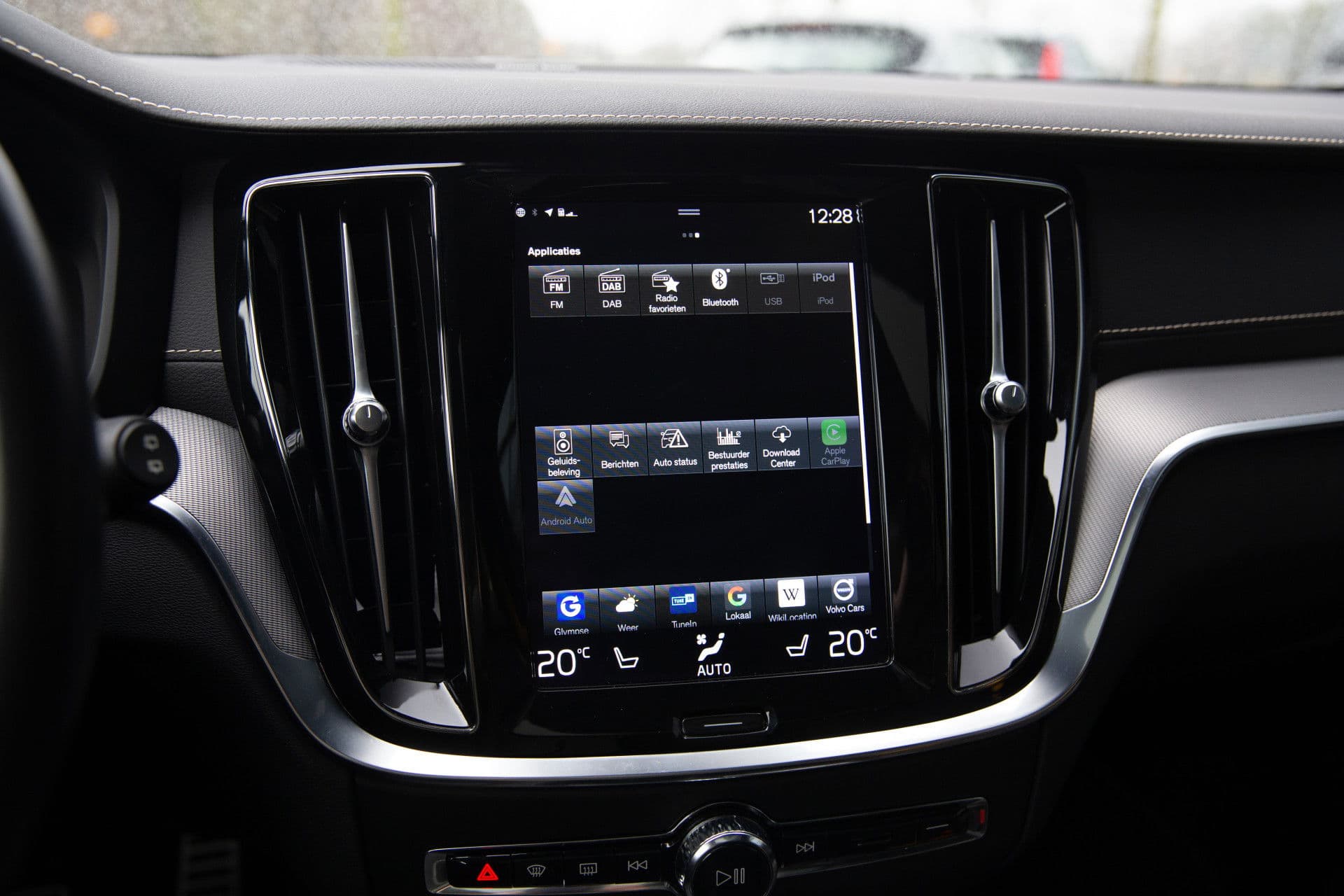 Volvo V60 2.0 T8 AWD Polestar Engineered , NL-Auto, Panoramadak, 360-camera, Harman&Kardon, HUD thumbnail 18