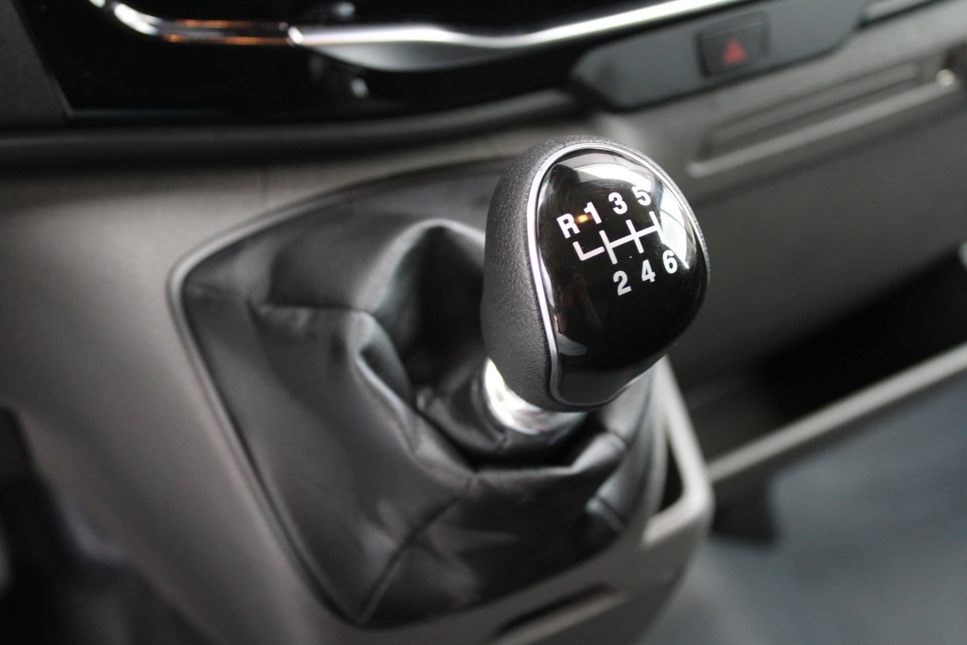 Ford Transit 350 2.0 TDCI L4H3 Trend 165pk RWD - Carplay - Android - Cruise - Camera - 270gr deuren - Rijklaar thumbnail 22