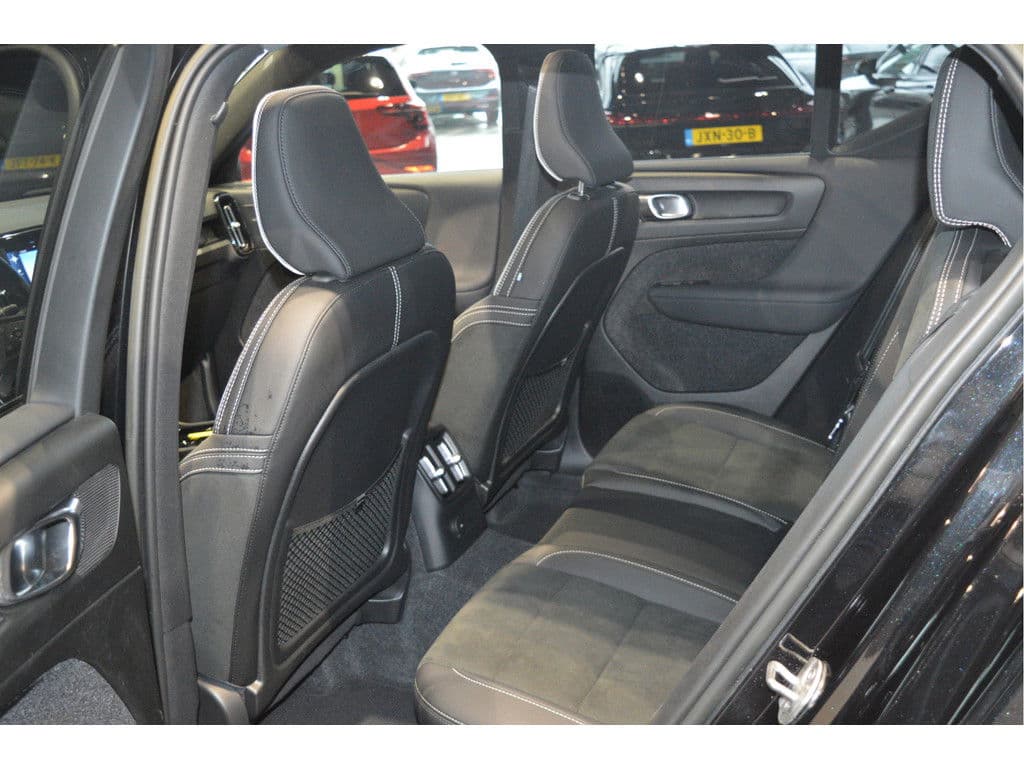 Volvo XC40 1.5 T5 Plug-in hybrid Ultimate Dark pano camera 20 inch !! thumbnail 25