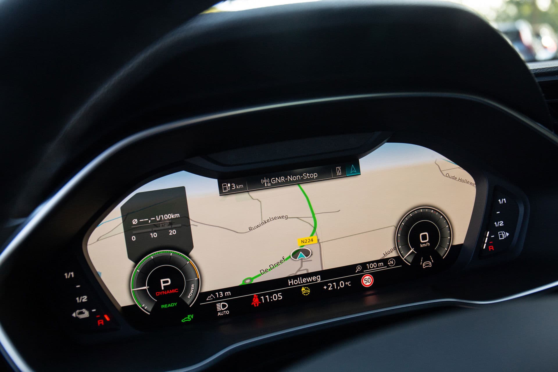 Audi Q3 45 TFSI e S edition , Trekhaak, S-Line, Achteruitrijcamera, Leder, Stoelverwarming, thumbnail 11