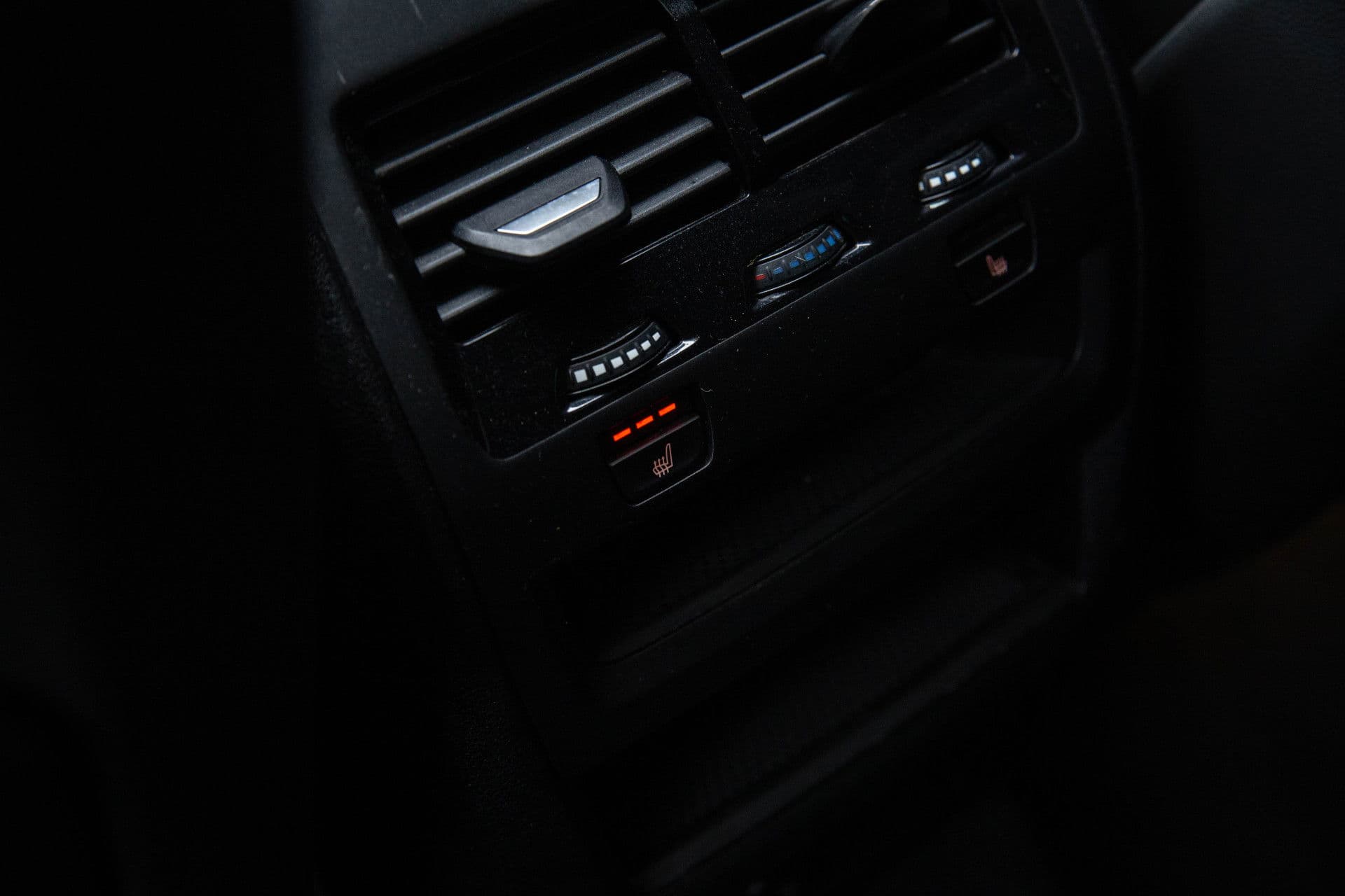 BMW X6 M50i High Executive , Laser, Trekhaak, Harman Kardon, Bekerverwarmer/verkoeler, Panoramadak thumbnail 11