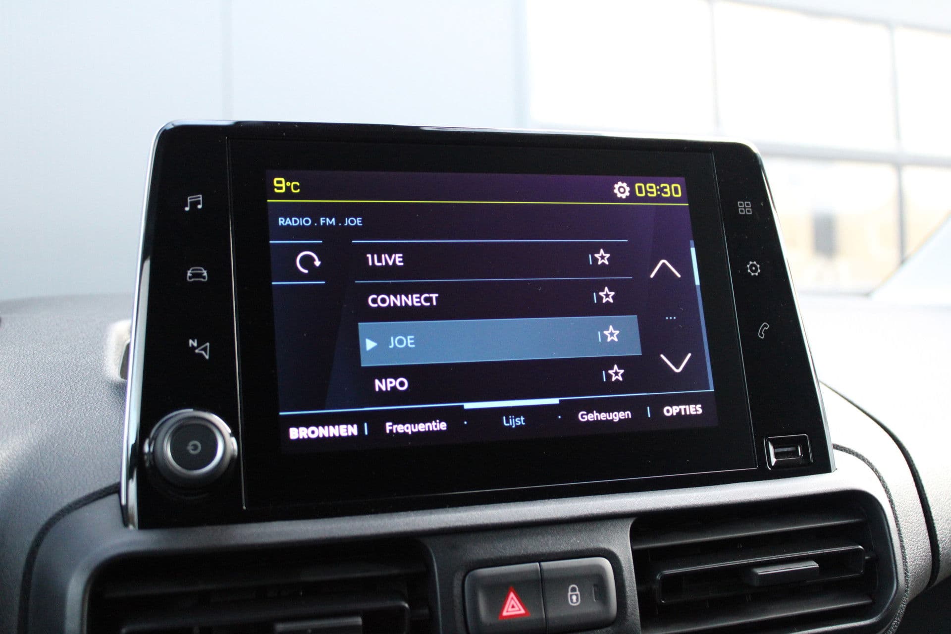 Peugeot E-Partner 136 L1 50 kWh 136pk - Airco - Cruise - PDC - Camera - Stoelverwarming - Rijklaar thumbnail 25