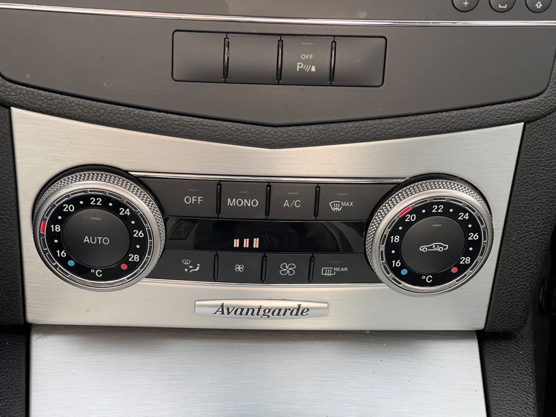 Mercedes-Benz C-Klasse 180 CGI Business Class Avantgarde | NAP Logisch | Elek achterkl | Cruise | Climate thumbnail 23