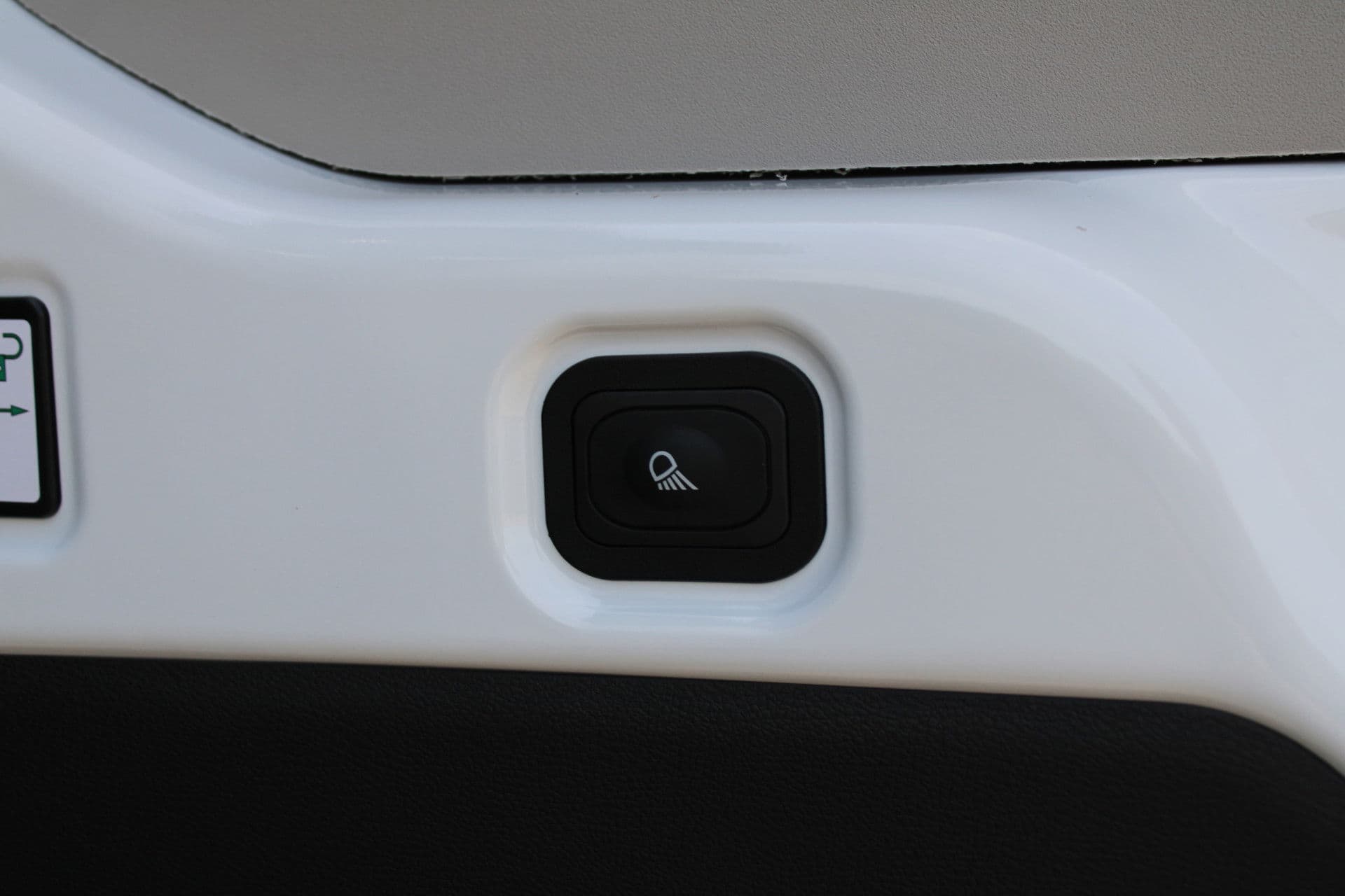 Ford Transit 350 2.0 TDCI L3H2 Trend MHEV 170pk Trend - Navigatie - Blind Spot - Adaptive cruise - Camera - 270gr deuren - Trekhaak - Rijklaar thumbnail 35