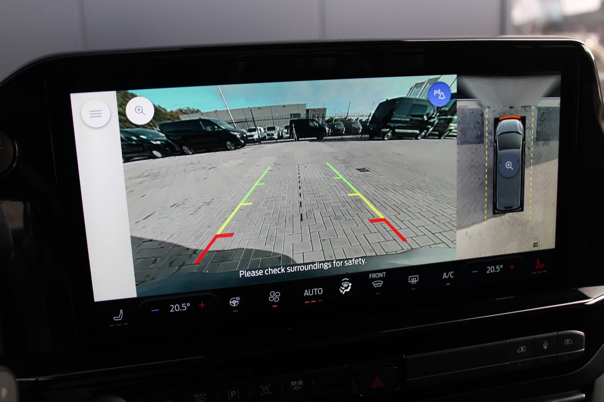 Ford Tourneo Custom 340 2.5 PHEV L2H1 Titanium X 232pk - ACC - Pano - B&O - Elek. schuifdeuren - 360 camera - Elek-Trekhaak - Prijs excl. BTW - Rijklaar thumbnail 26