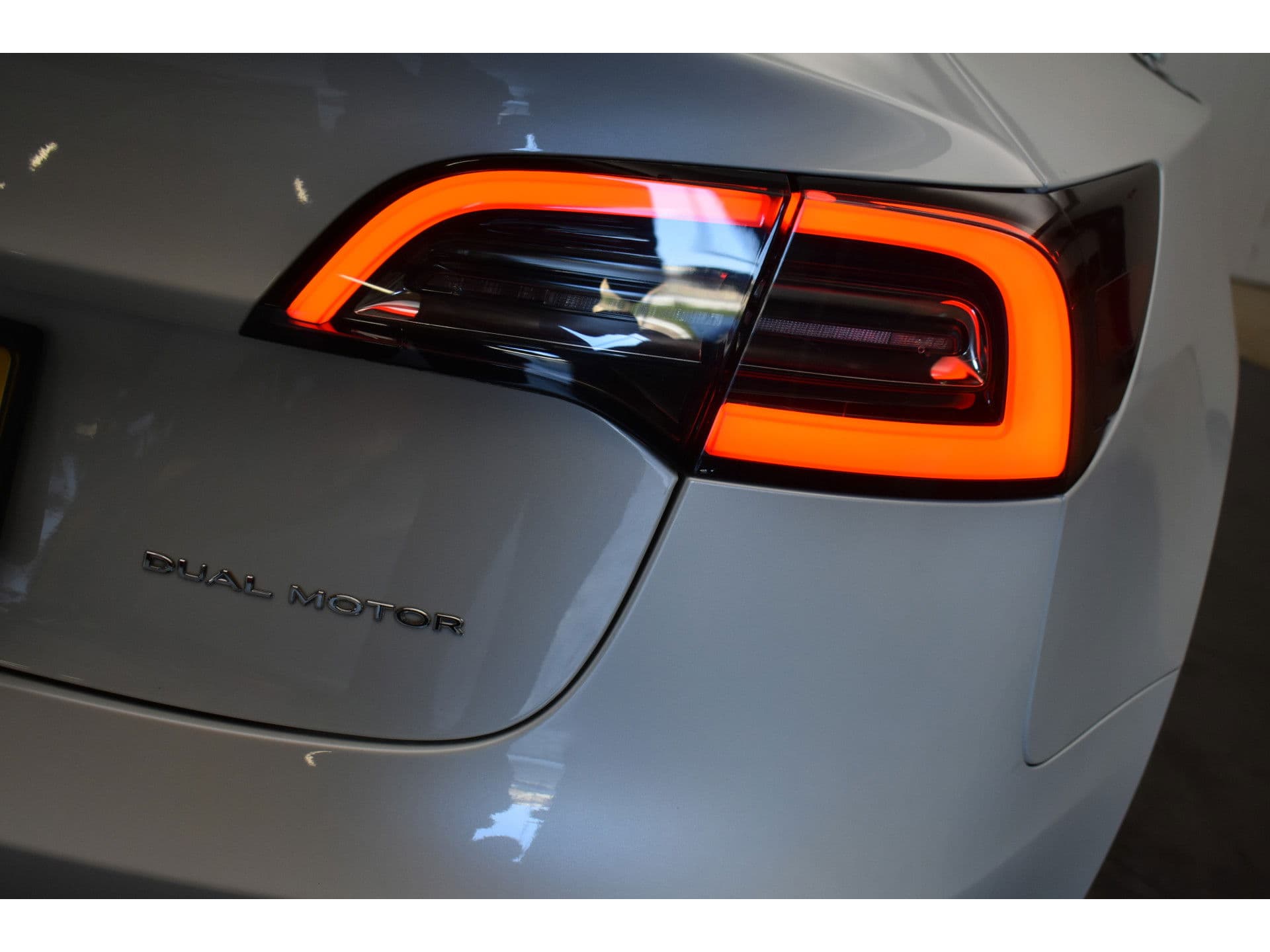 Tesla Model 3 Long Range AWD 75 kWh | Trekhaak | 19" | Autopilot | FSD Comp | Leder | Camera | Panodak thumbnail 4