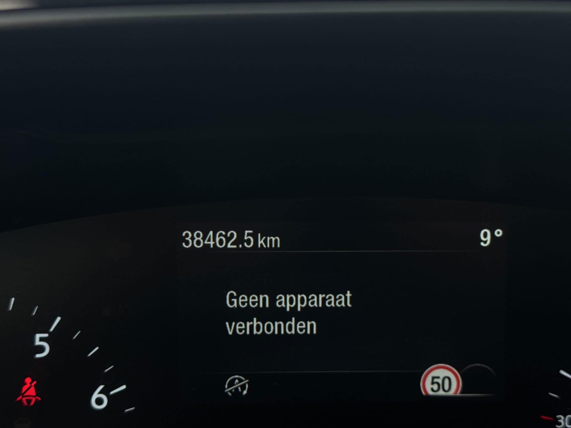 Ford FOCUS Wagon 1.0 EcoBoost Hybrid ST Line | Head-Up | Winter Pack | Driver Assist pack thumbnail 14