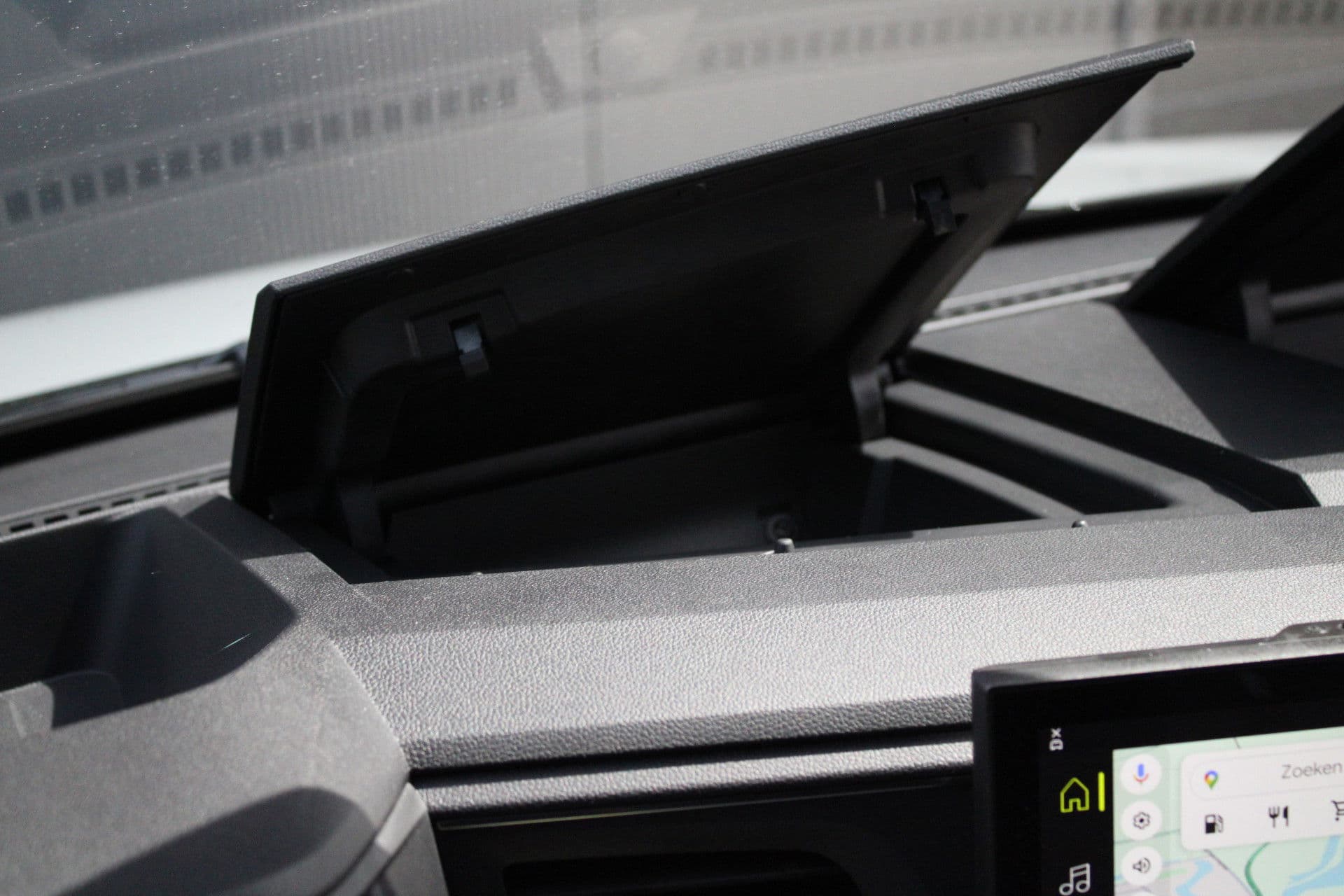 Renault Master T35 2.0 dCi 170pk L2H2 Extra - Navigatie - Camera - 270 gr deuren - Parkeersensoren - Draadloos laden - Rijklaar thumbnail 35