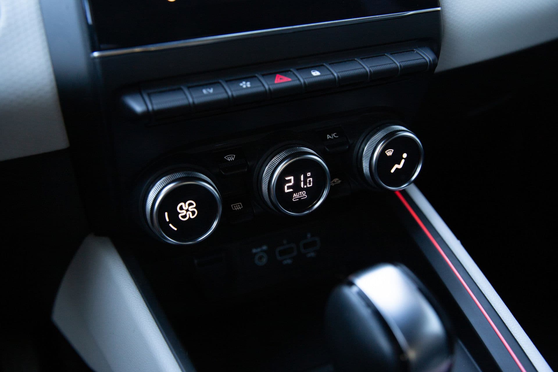 Renault Clio 1.6 E-Tech Hybrid 140 Zen , Carplay, Camera, Keyless entry, thumbnail 13