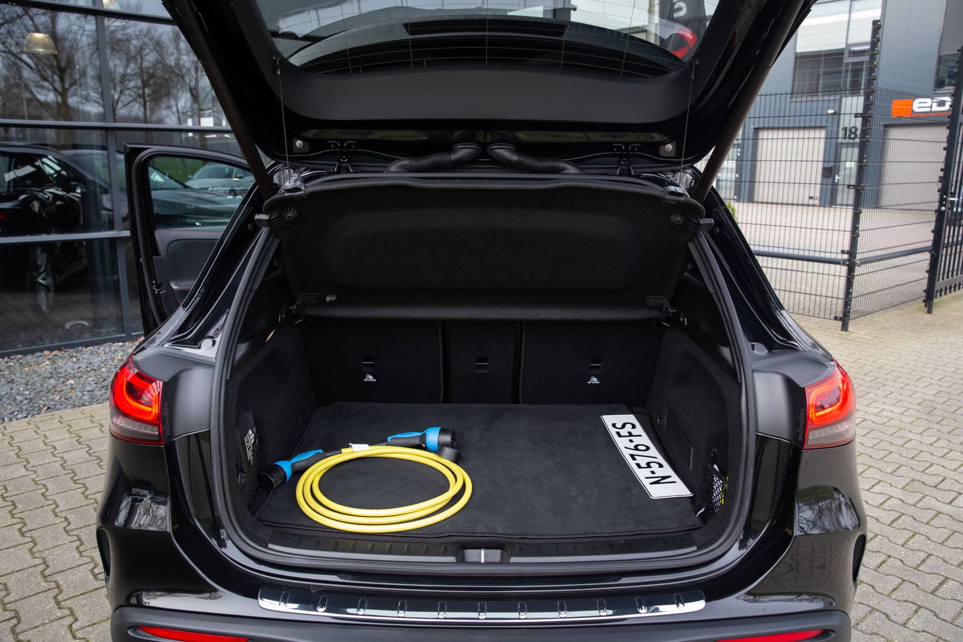 Mercedes-Benz EQA 250 Business Solution AMG 67 kWh , Panoramadak, Trekhaak, Head-up display, thumbnail 31