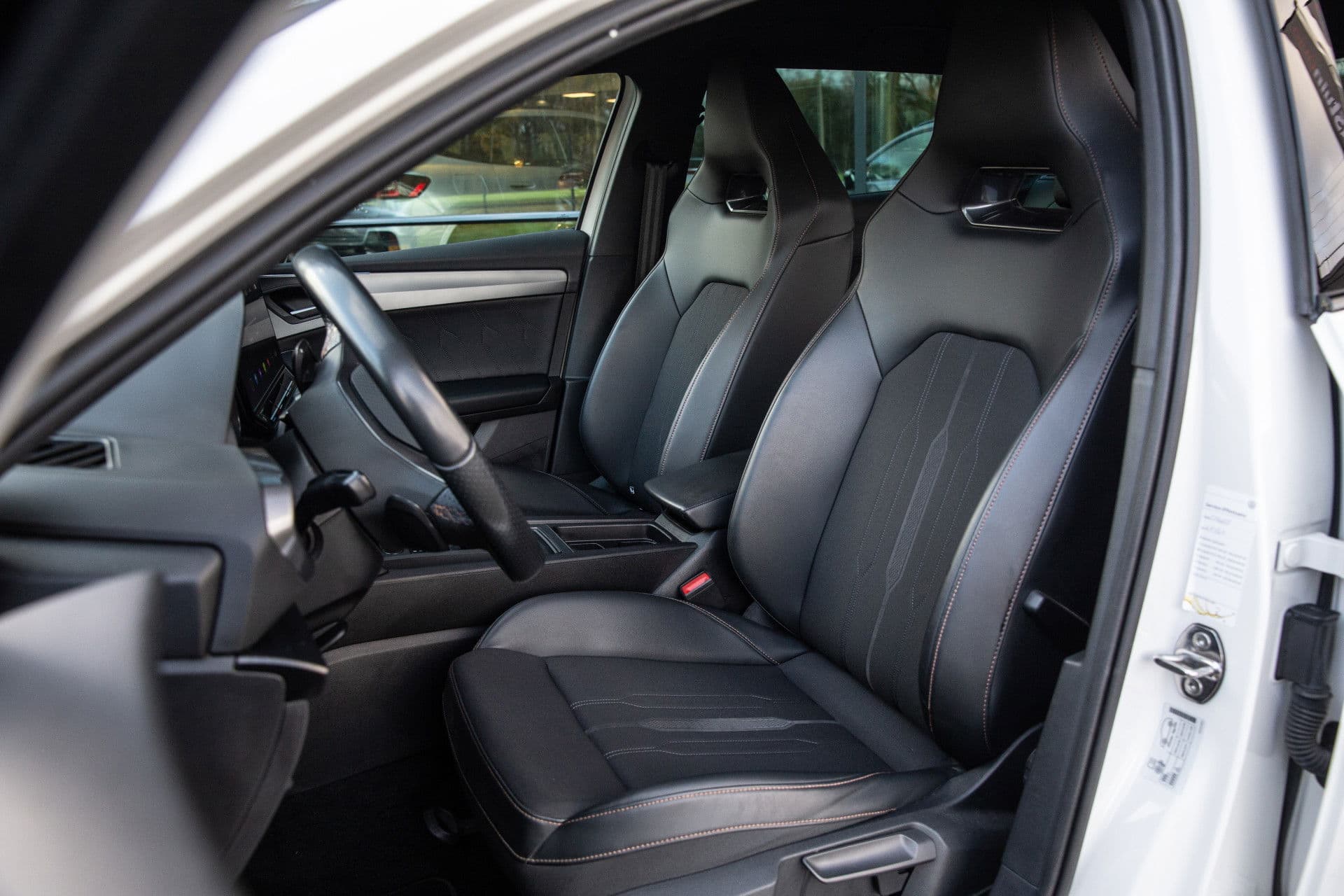 CUPRA Leon Sportstourer 1.4 e-Hybrid VZ Business , Stuurverwarming, Sfeerverlichting, thumbnail 3