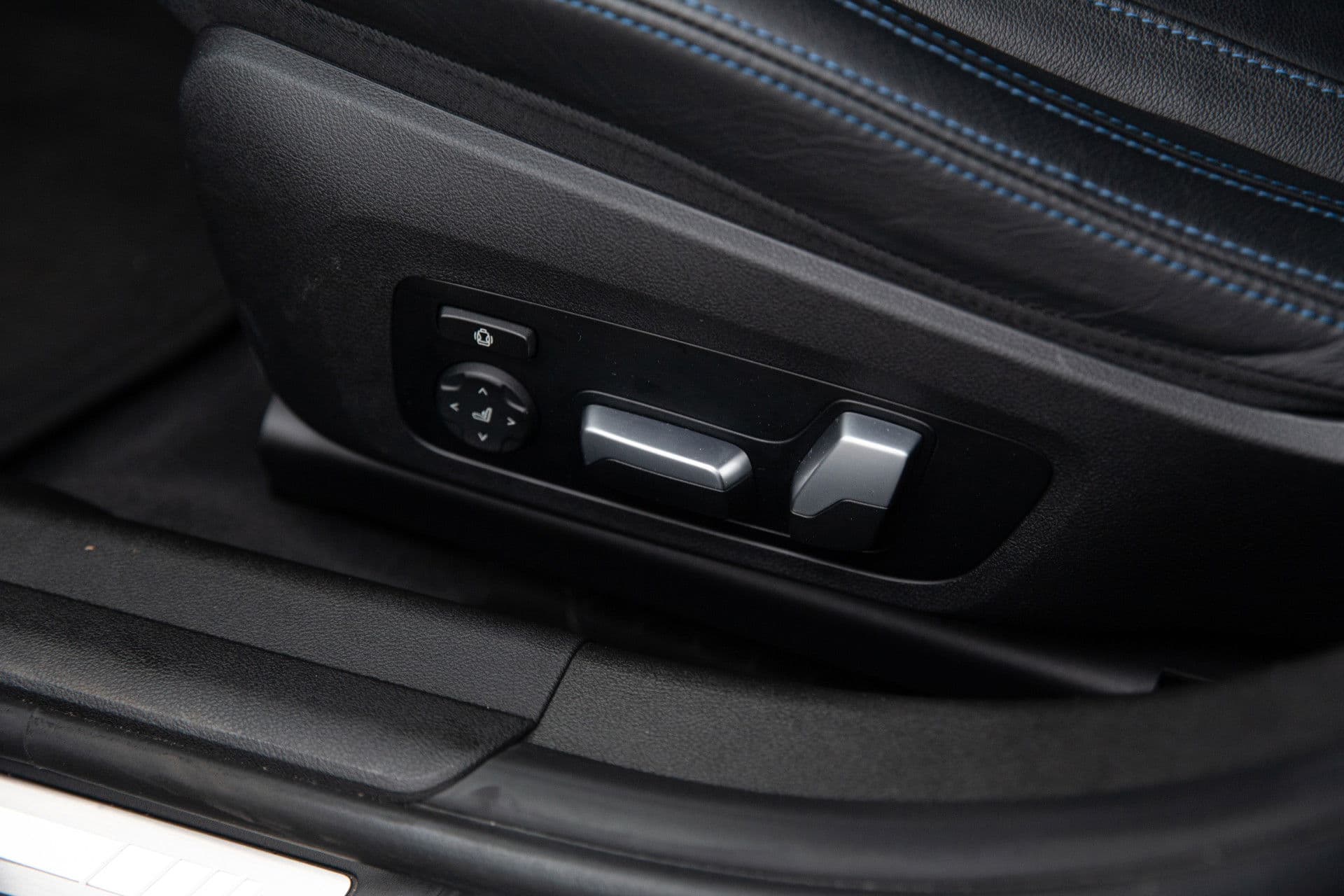 BMW 3 Serie Touring 330e xDrive M-Sport , Panoramadak, Keyless entry, Head-up display, thumbnail 21