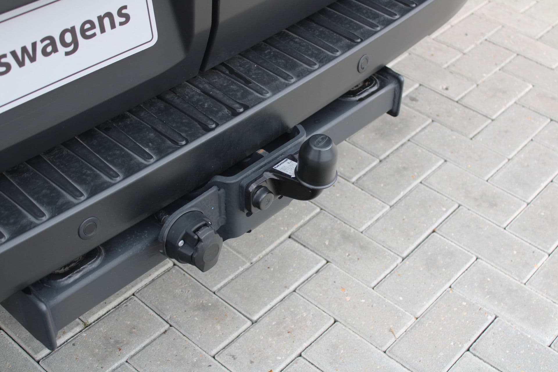 Ford Transit 350 2.0 TDCI L3H2 Limited Raptor 165pk - LUCHTVERING - ACC - Blind Spot - 360 camera - Raptor Grill - Stoel-Stuurverwarming - Trekhaak - Rijklaar thumbnail 32