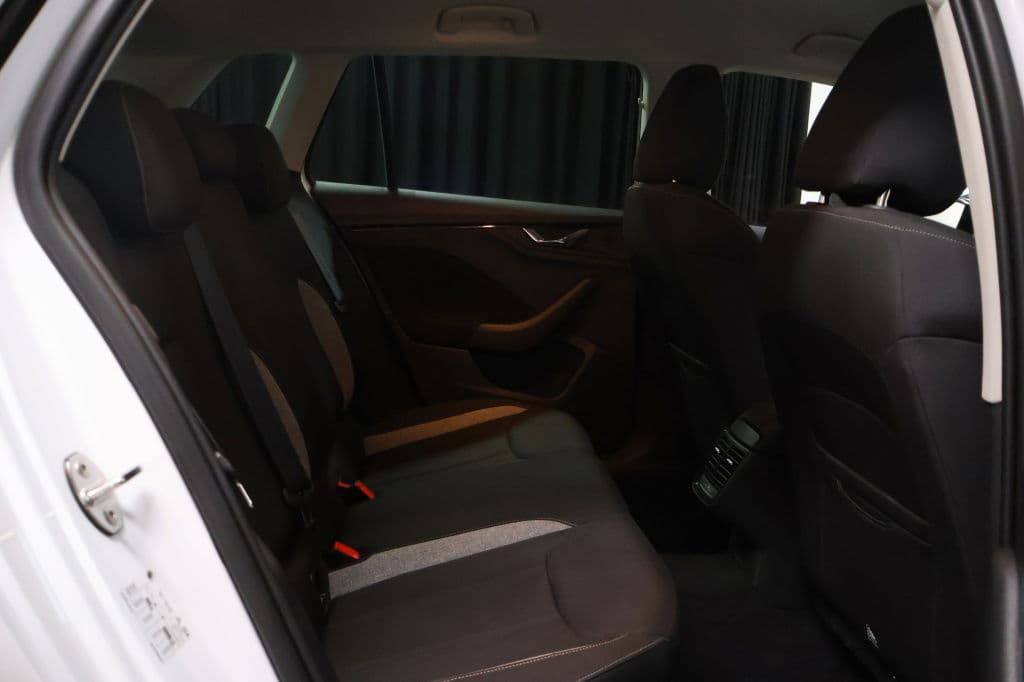 Škoda Kamiq 1.5 TSI Sport | Automaat thumbnail 12