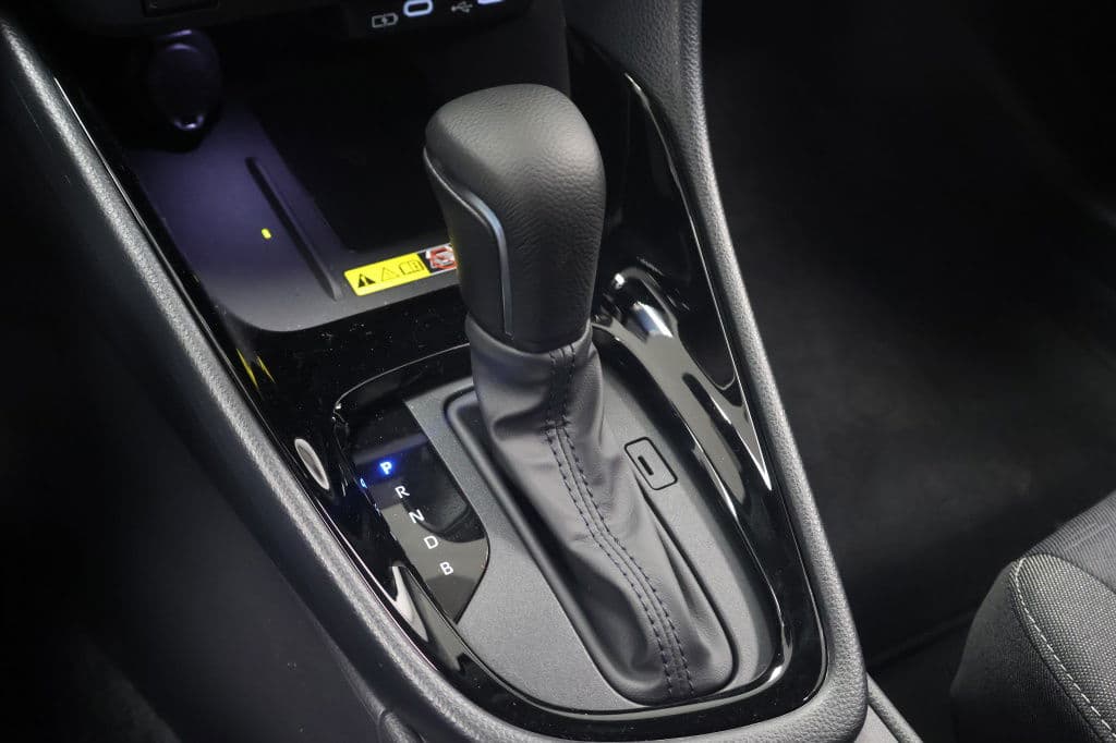 Toyota Yaris 1.5 Hybride 115 Dynamic | Comfort Pack | €3.000 korting thumbnail 18