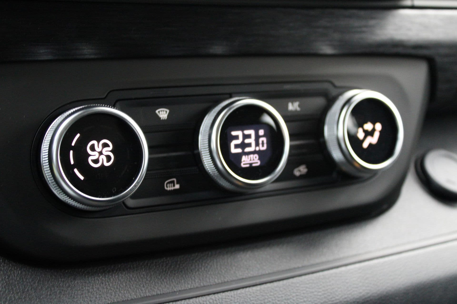 Renault Trafic 2.0 Blue dCi 130pk T29 L2H1 Advance Dubbele Cabine - Carplay - Android - 2x Schuifdeur - Passagiersstoel - Camera - LED - Rijklaar thumbnail 29