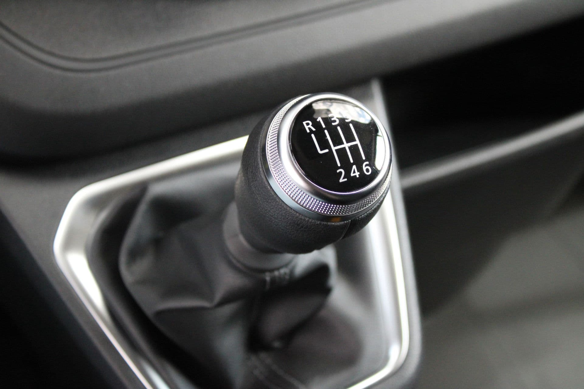 Renault Trafic 2.0 Blue dCi 130pk T30 L2H1 Advance - 2x Schuifdeur - Achteruitrijcamera - Carplay - Android - Allseason - Trekhaak - Rijklaar thumbnail 26