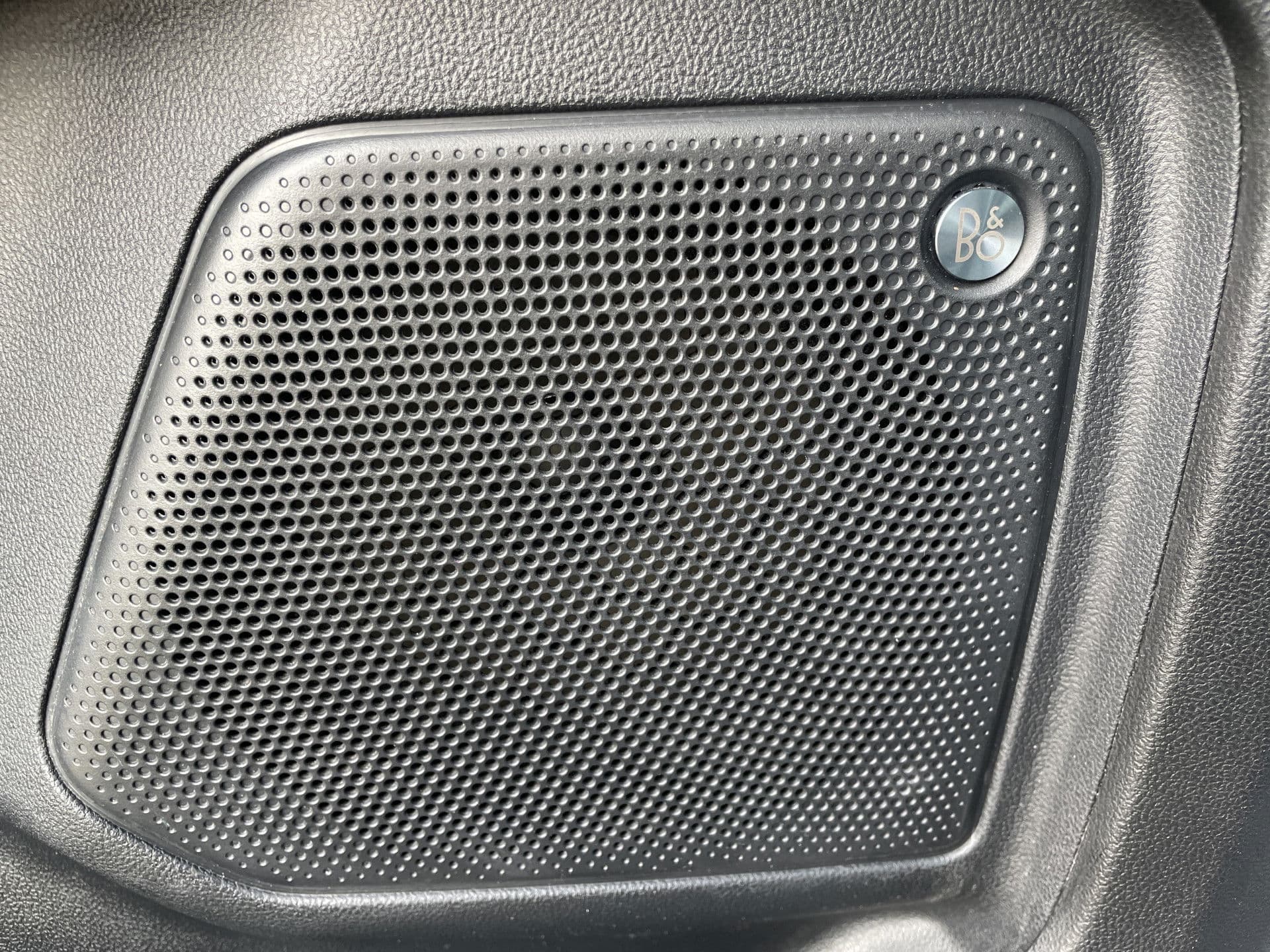 Ford Kuga 2.5 PHEV ST-Line X | Pano | Trekhaak | Winterpack | B&O thumbnail 27