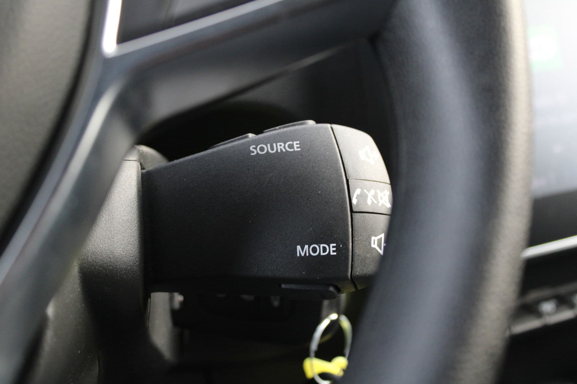 Renault Express 1.5 dCi 95 Comfort + 95pk - Carplay - Camera - Cruise - Airco - Hout - Rijklaar thumbnail 22