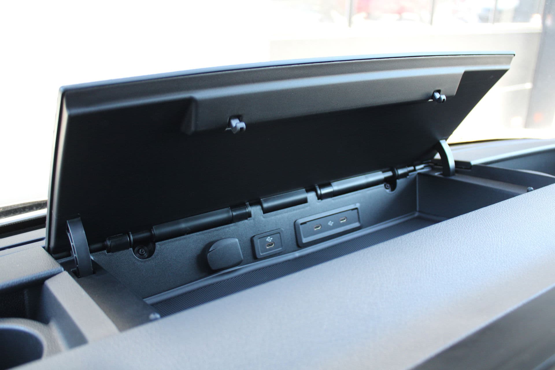 Mercedes-Benz Sprinter 317CDI L2H2 Select - LED - Mbux 10 - 3.5t Trekhaak - Geveerde Stoel - Betimmering - Camera - Carplay - Blind spot - Cruise - Rijklaar thumbnail 23