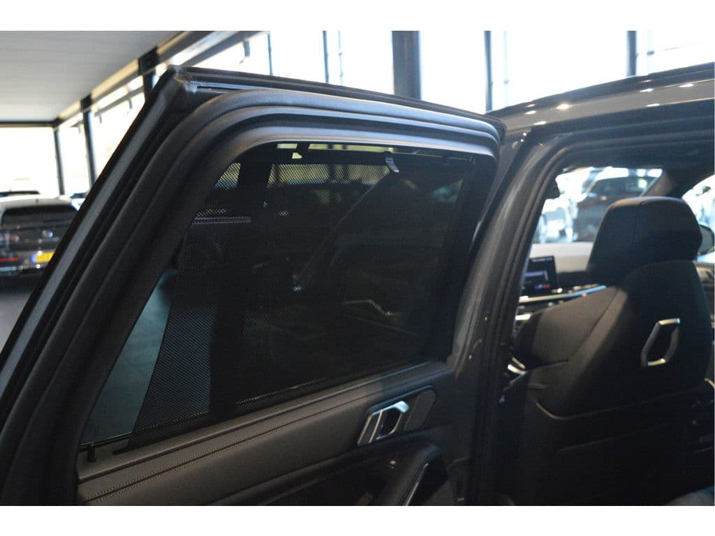 BMW X5 xDrive50e M-SPORT pano head up 360 camera 22 inch !! thumbnail 29