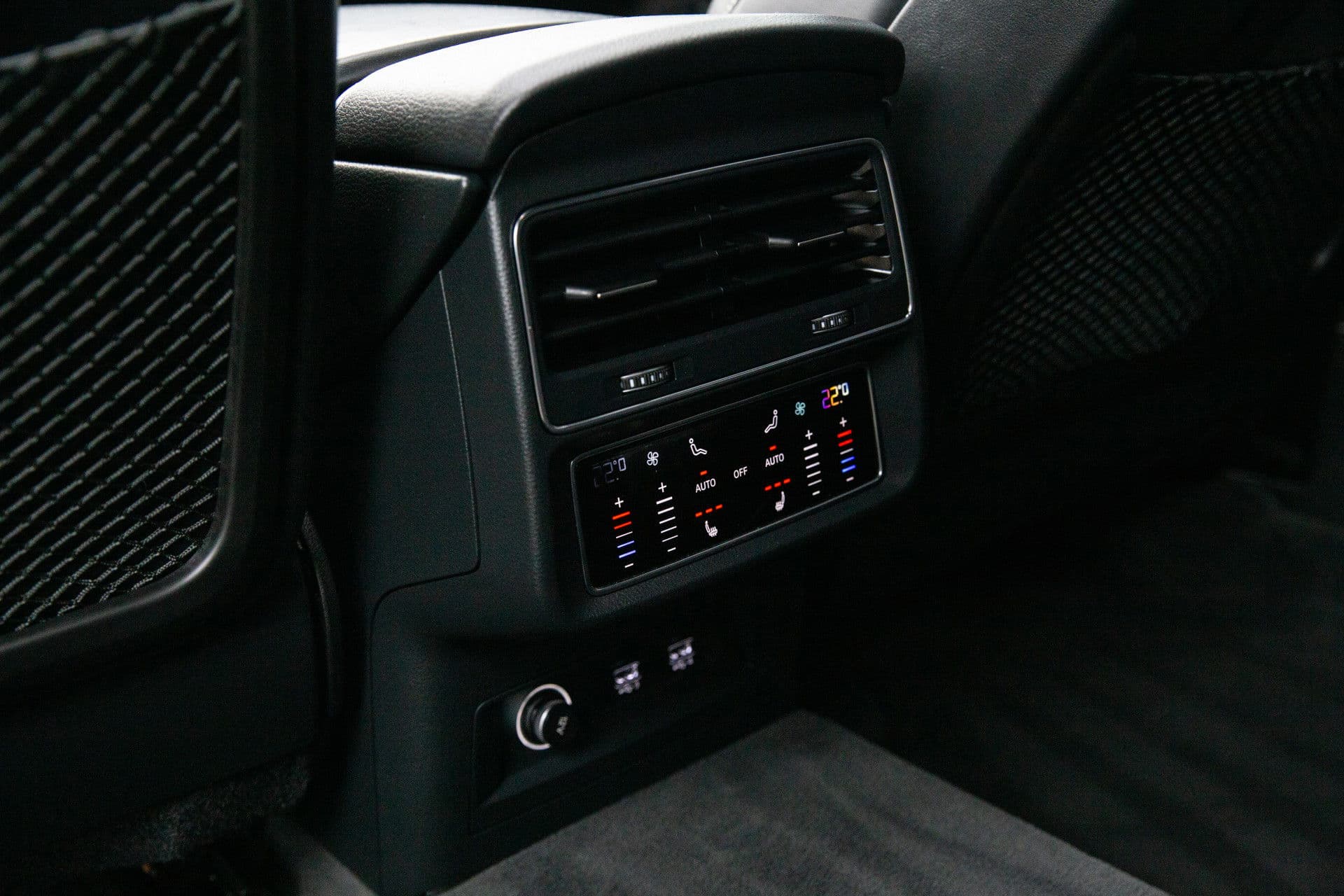 Audi SQ8 4.0 TDI SQ8 quattro , 4-wielsturing, Softclose, Nachtzicht, B&O, Vol! thumbnail 39