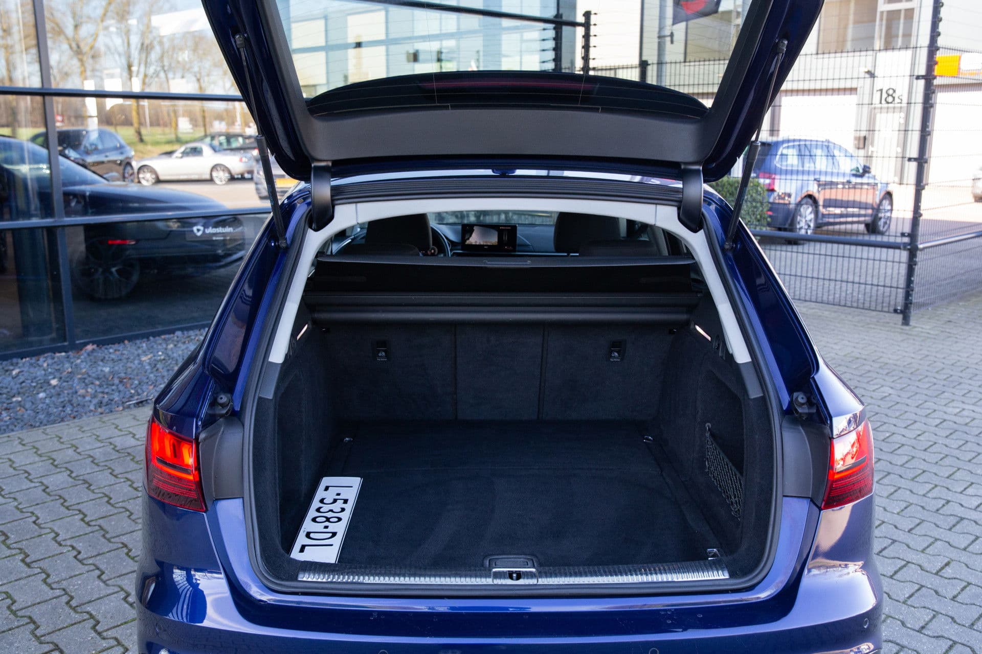 Audi A4 Avant 35 TDI Launch edition S-line , Sportstoelen, Camera, Virtual Cockpit, thumbnail 25