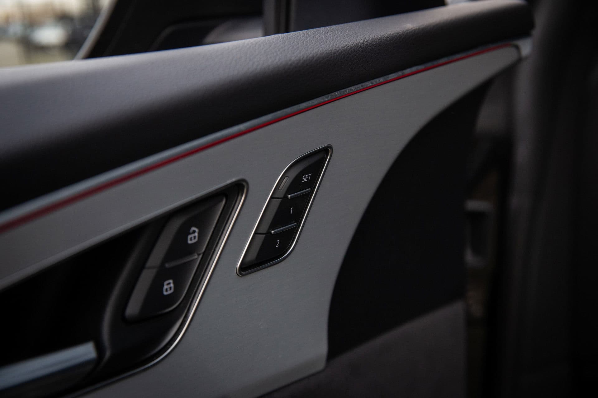 Audi Q8 55 TFSI e quattro Pro Line Advanced , RS-zetels, 3D-camera, Luchtvering, Head-up display, Apple Carplay, thumbnail 37