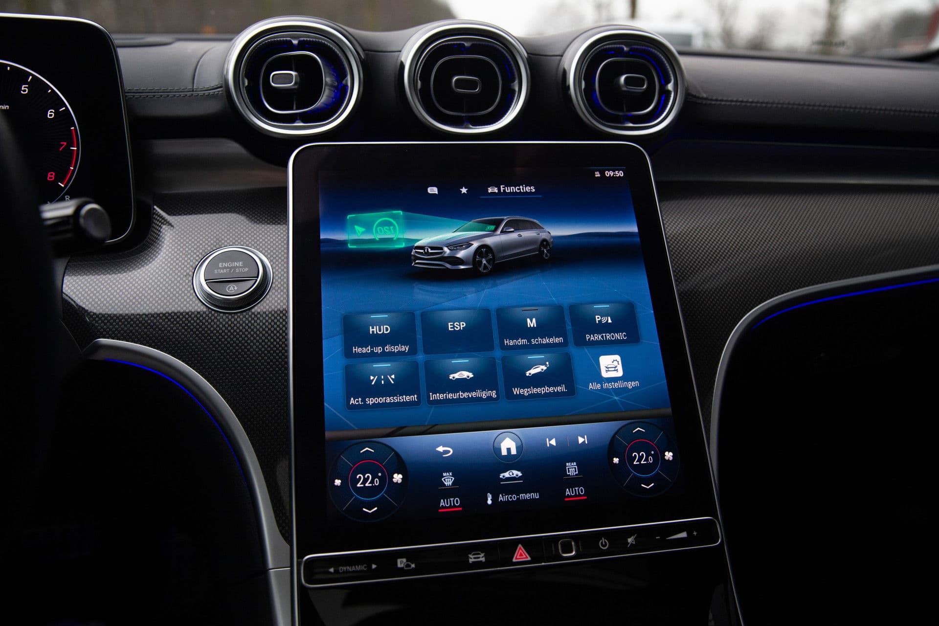 Mercedes-Benz C-Klasse Estate 200 Launch Edition AMG Line , Panoramadak, Sfeerverlichting, Burmester, 3D-camera, thumbnail 18