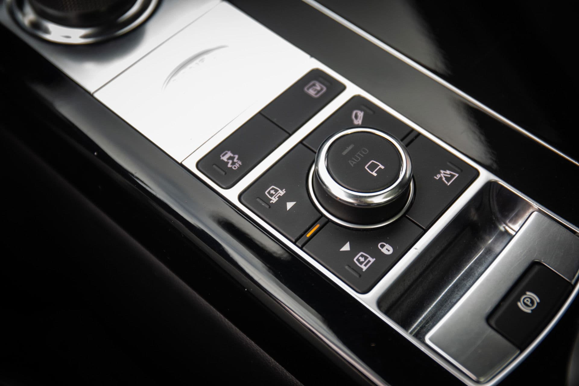 Land Rover Range Rover P400e Westminster , Sfeerverlichting, Trekhaak, Meridian, Stoelventilatie, Stuurverwarming, Alcantara hemel, thumbnail 26