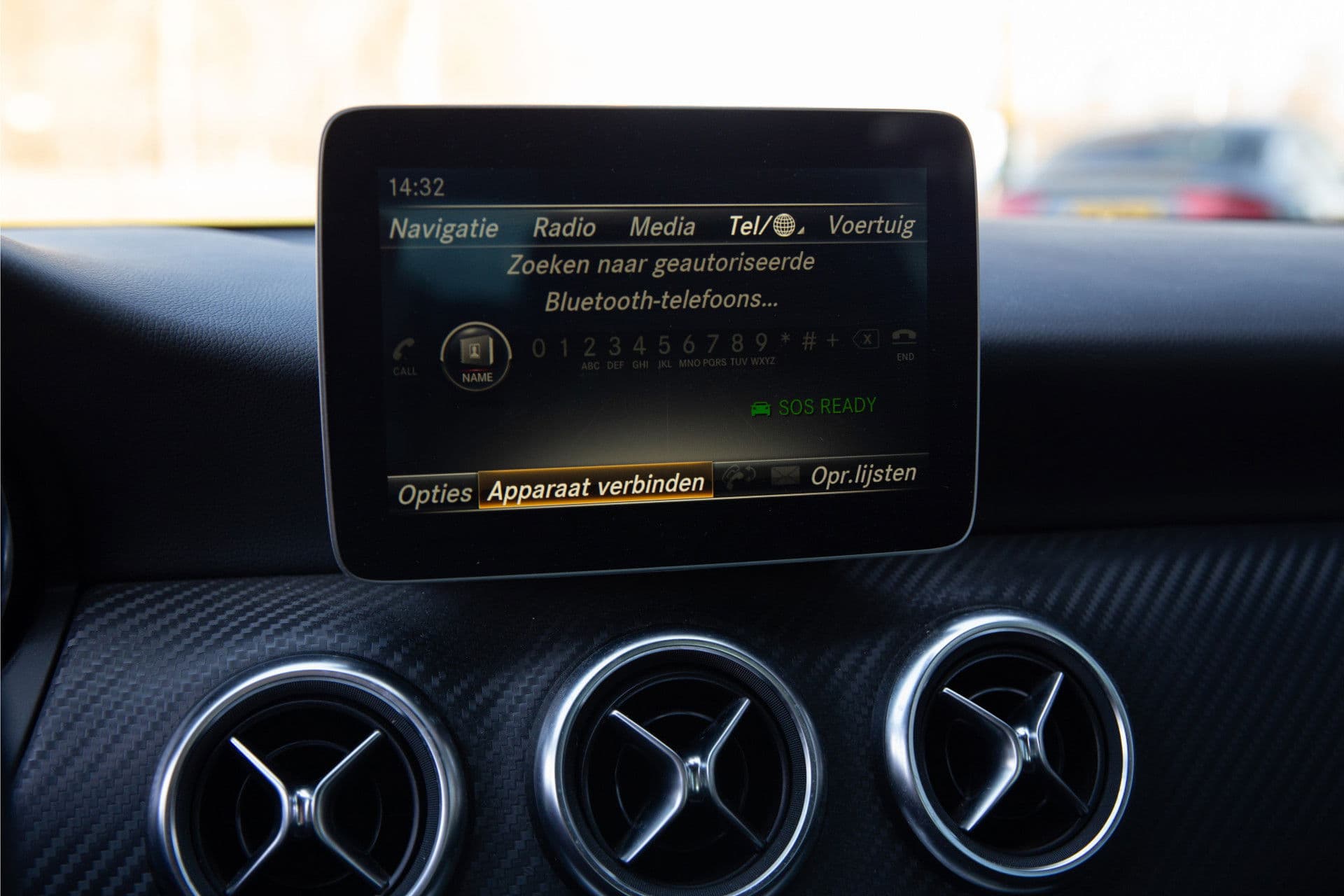 Mercedes-Benz A-Klasse 180 Business Solution AMG Upgrade Edition , Stoelverwarming, Camera, Led, NAP thumbnail 15