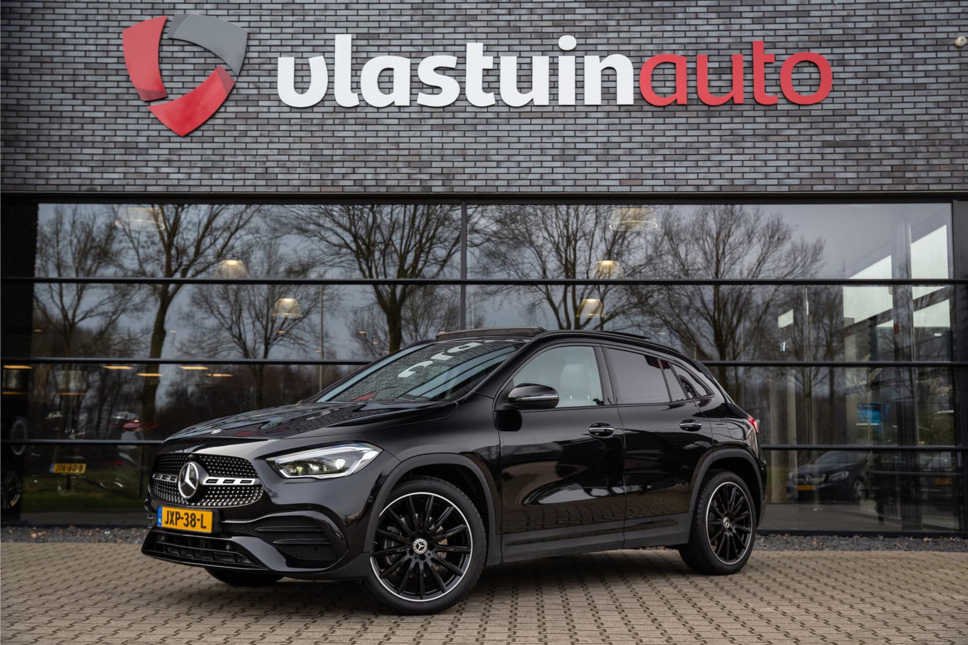 Mercedes-Benz GLA 250 e AMG Line , Panoramadak, Sfeerverlichting, Achteruitrijcamera,