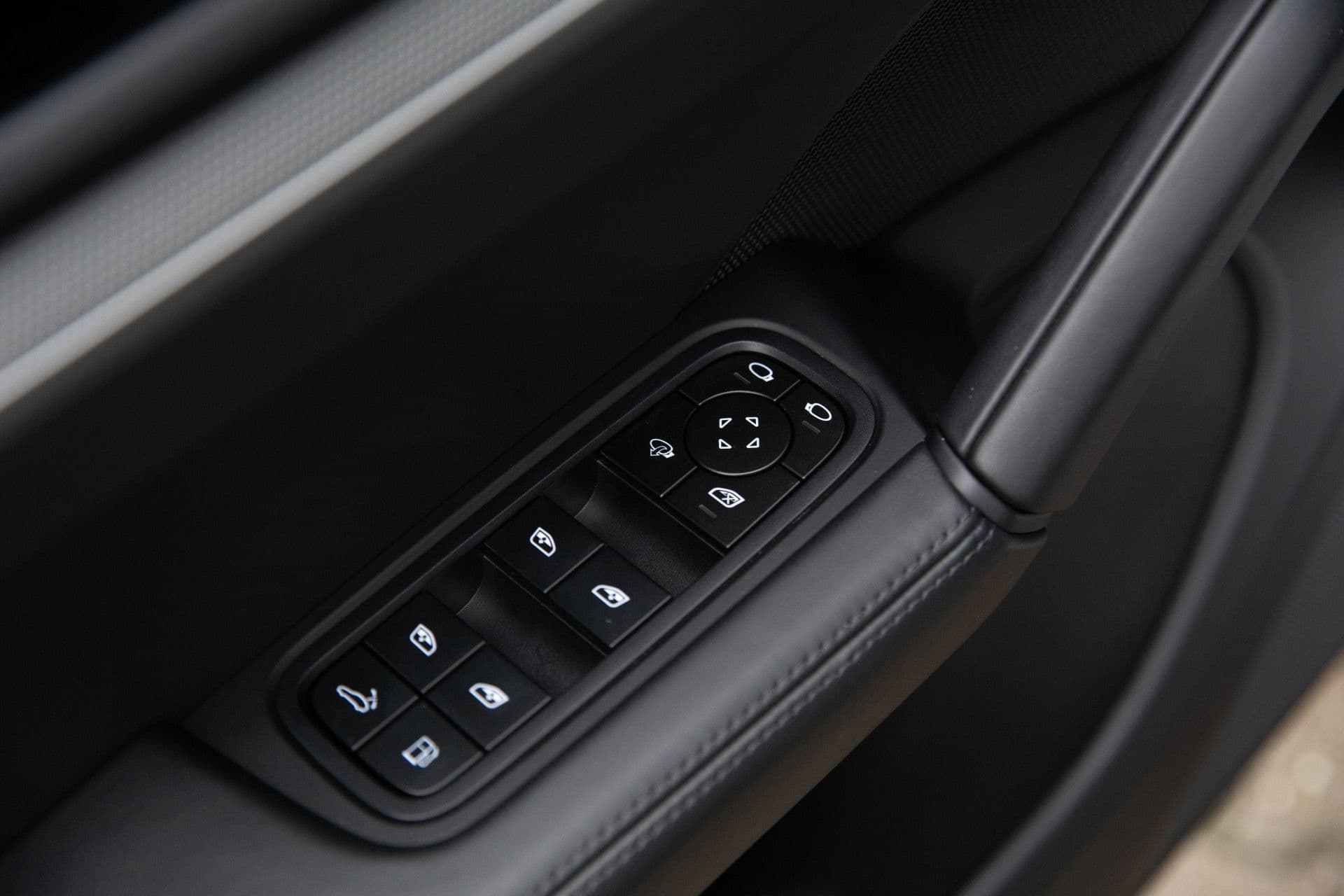 Porsche Cayenne 3.0 E-Hybrid , Sport Chrono, Luchtvering, Softclose, HUD, Pano, thumbnail 39