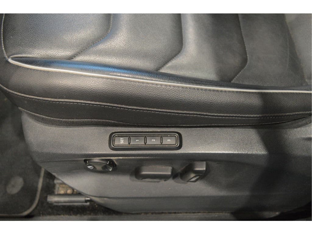 Volkswagen Tiguan 1.5 TSI ACT R-LINE navi camera leer pano trekhaak !! thumbnail 17