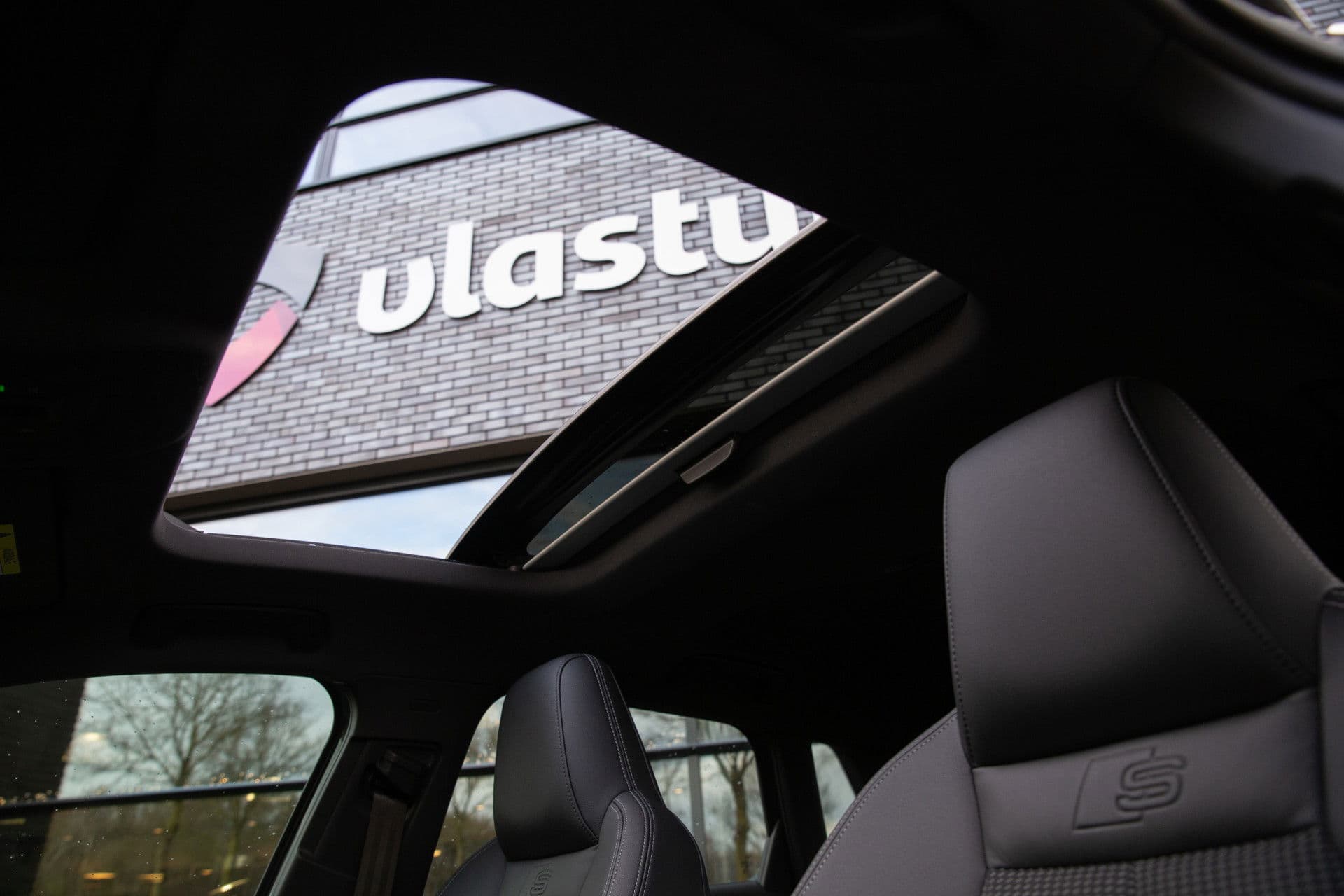 Audi A3 Sportback 35 TFSI S edition , Panoramadak, Sonos audio, Adap. cruise, Sfeerverlichting thumbnail 6