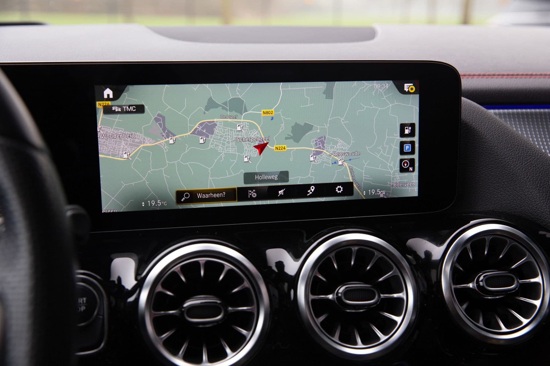 Mercedes-Benz EQA 250 Business Solution AMG 67 kWh , Panoramadak, Trekhaak, Head-up display, thumbnail 16